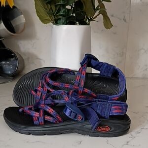 Chaco  Sandals Women